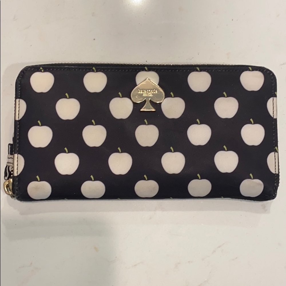 Kate Spade Wallet 🍎
